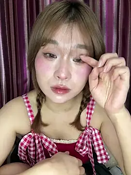 Snapshot of A-cola chatting on 7, 4, 2026 A-cola online show from 7, 4, 2026