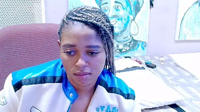 Snapshot of TyraHotxxx chatting on 25, 4, 2026 TyraHotxxx online show from 25, 4, 2026