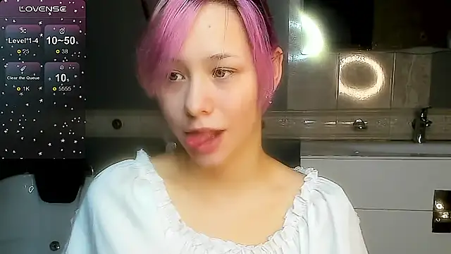 EmilyTrase online show from 6, 4, 2026