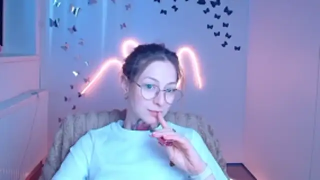 Esmi Winter online show from 14, 3, 2026