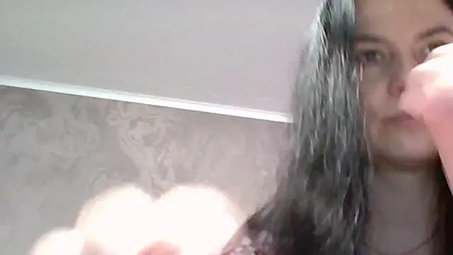 Clover Shine online show from 24, 4, 2026