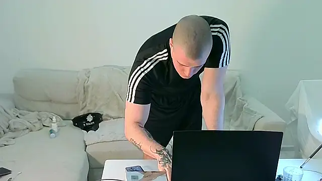 Snapshot of Telenok chatting on 12, 3, 2026 Telenok online show from 12, 3, 2026