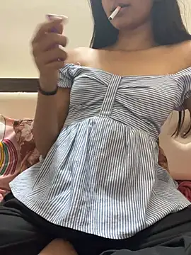 Cute-Nikki69 online show from 17, 2, 2026