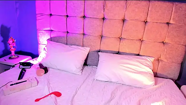 Blue Aura  online show from 20, 4, 2026