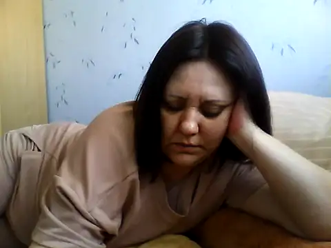 LockyCharm111 online show from 6, 4, 2026