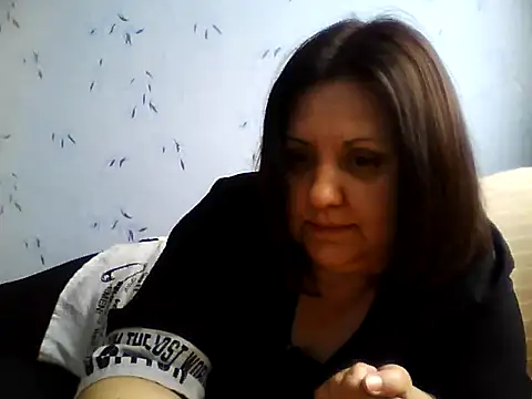 LockyCharm111 online show from 12, 4, 2026