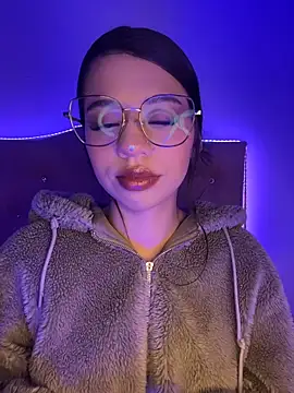 Deva 00 online show from 11, 4, 2026