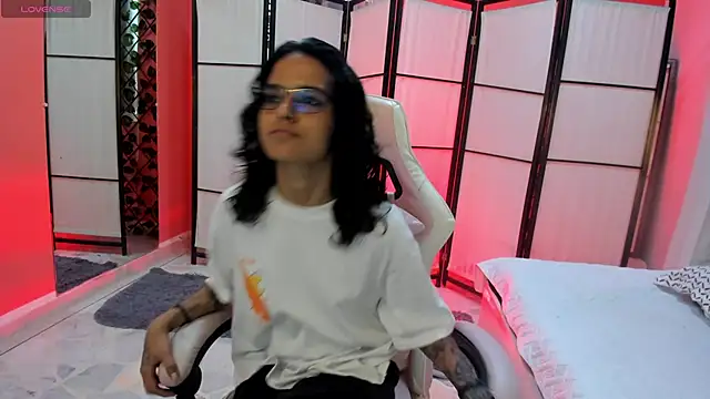 Snapshot of Julianne_7 chatting on 24, 2, 2026 Julianne 7 online show from 24, 2, 2026