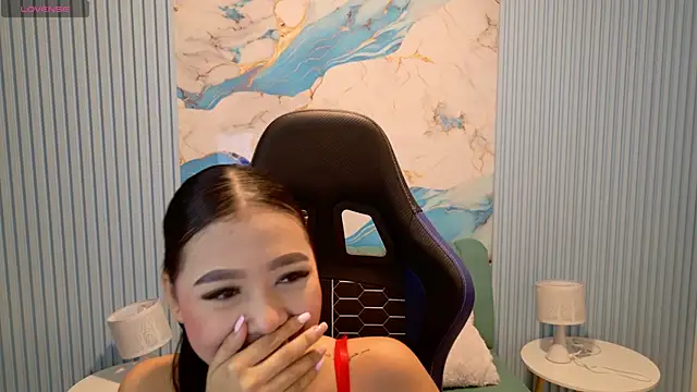 valerie20  online show from 12, 4, 2026