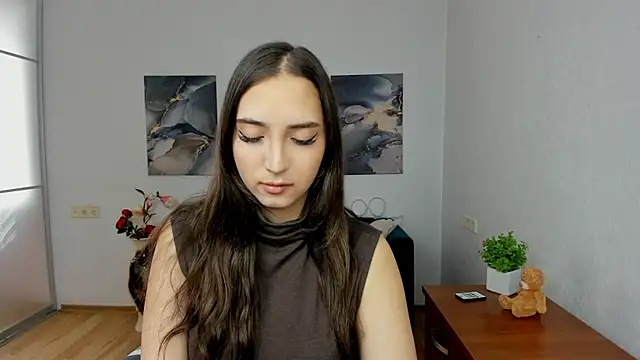 Effy Royse online show from 27, 3, 2026