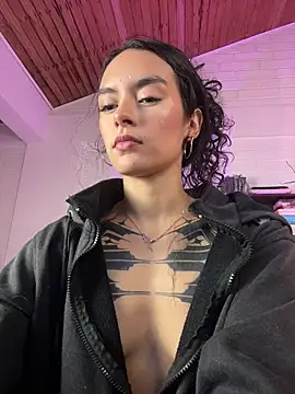 cristal roberts online show from 19, 6, 2026