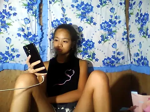 Asianpinay Skinny1818 online show from 15, 5, 2026
