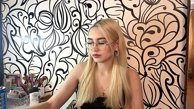 Snapshot of Kat_Catherine chatting on 25, 2, 2026 Kat Catherine online show from 25, 2, 2026