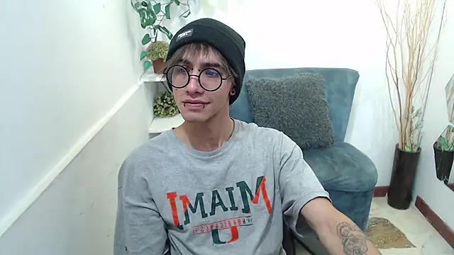 AaronBeer  online show from 23, 2, 2026