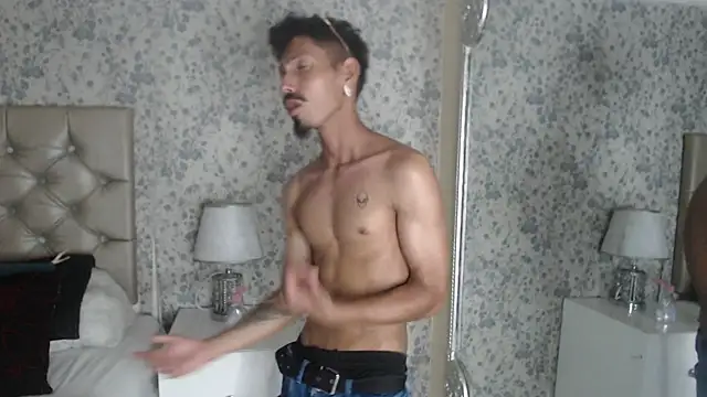 Snapshot of NoaahTylor chatting on 8, 3, 2026 NoaahTylor online show from 8, 3, 2026