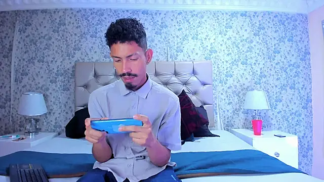 Snapshot of NoaahTylor chatting on 21, 3, 2026 NoaahTylor online show from 21, 3, 2026