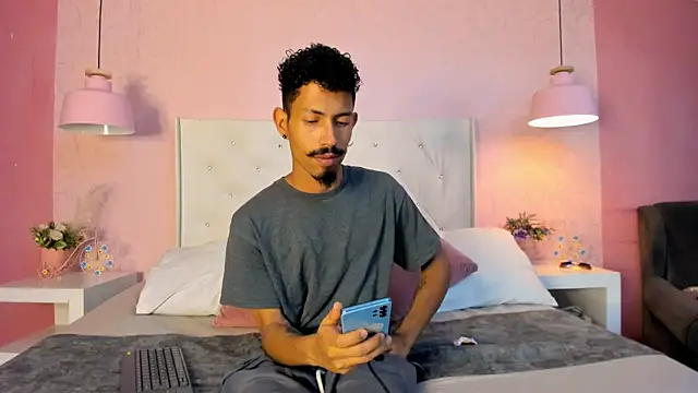 Snapshot of NoaahTylor chatting on 30, 3, 2026 NoaahTylor online show from 30, 3, 2026