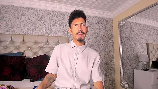 Snapshot of NoaahTylor chatting on 2, 4, 2026 NoaahTylor online show from 2, 4, 2026