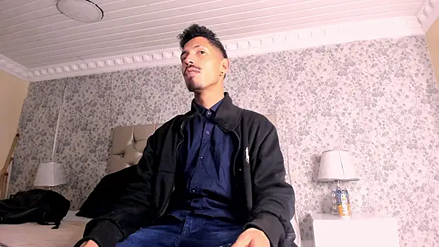 Snapshot of NoaahTylor chatting on 6, 4, 2026 NoaahTylor online show from 6, 4, 2026