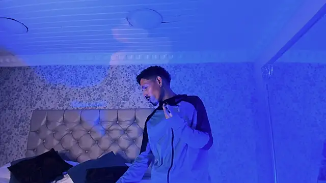 Snapshot of NoaahTylor chatting on 9, 4, 2026 NoaahTylor online show from 9, 4, 2026