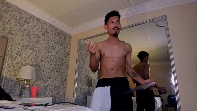 Snapshot of NoaahTylor chatting on 9, 4, 2026 NoaahTylor online show from 9, 4, 2026