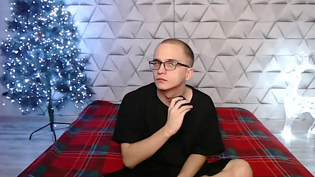 Snapshot of Pure_Aura chatting on 15, 2, 2026 Pure Aura online show from 15, 2, 2026