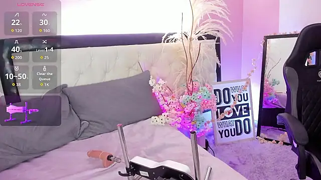 Snapshot of Siena_fox chatting on 7, 3, 2026 Siena fox online show from 7, 3, 2026