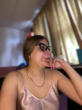 Snapshot of alaina_blesssed chatting on 23, 2, 2026 alaina blesssed online show from 23, 2, 2026