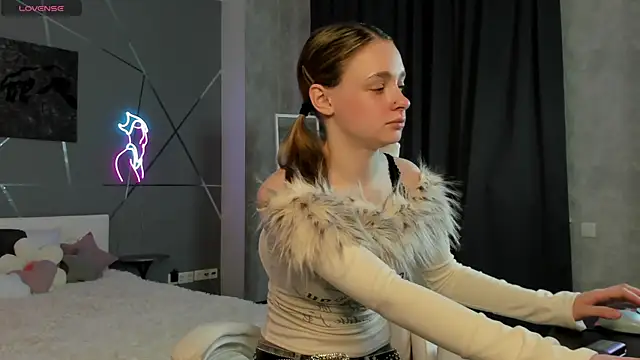 naomi reiss online show from 1, 7, 2026