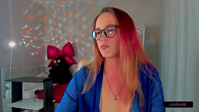 Snapshot of she_wolf chatting on 19, 2, 2026 she wolf online show from 19, 2, 2026