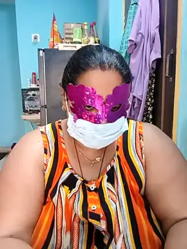 Snapshot of 02Roshni chatting on 2, 3, 2026 02Roshni online show from 2, 3, 2026