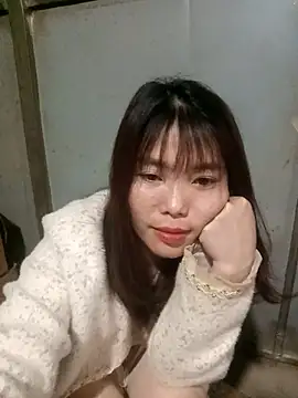 Girl-crazy1 online show from 17, 3, 2026