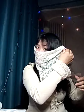 Girl-crazy1 online show from 13, 4, 2026