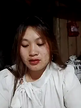 Snapshot of bany-lee chatting on 22, 4, 2026 bany-lee online show from 22, 4, 2026