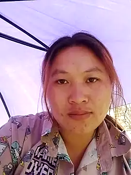 Snapshot of bany-lee chatting on 7, 5, 2026 bany-lee online show from 7, 5, 2026