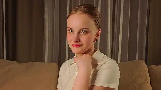 KirstinMcgeady online show from 28, 2, 2026