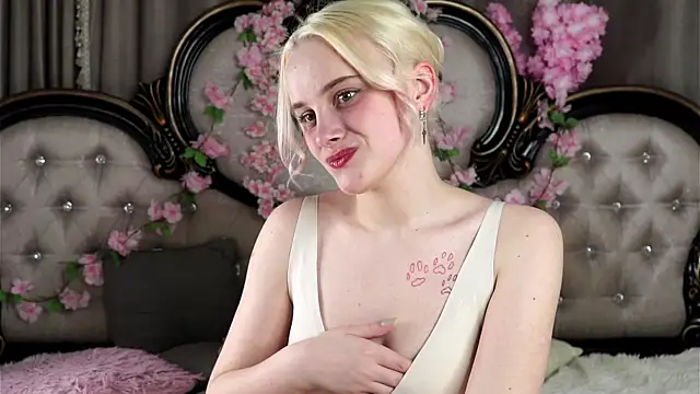 KirstinMcgeady online show from 28, 3, 2026