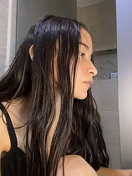 Snapshot of candy_deluxe chatting on 3, 3, 2026 candy deluxe online show from 3, 3, 2026