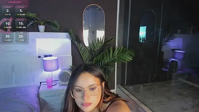 Snapshot of Mia_noiir chatting on 15, 7, 2026 Mia noiir online show from 15, 7, 2026