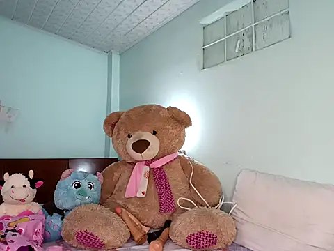 Snapshot of Elii_petit chatting on 18, 2, 2026 Elii petit online show from 18, 2, 2026