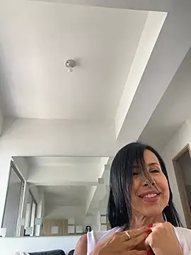 Snapshot of caritoo21 chatting on 9, 8, 2026 caritoo21 online show from 9, 8, 2026