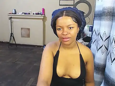 Snapshot of KinkyPxx chatting on 17, 2, 2026 KinkyPxx online show from 17, 2, 2026