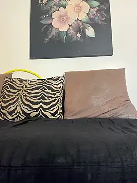 VelvetVixen 735 online show from 14, 7, 2026