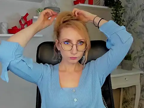 CinderellaMoon online show from 3, 3, 2026