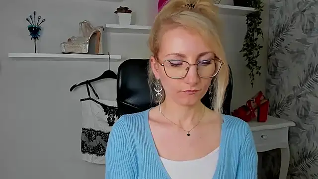 CinderellaMoon online show from 30, 3, 2026