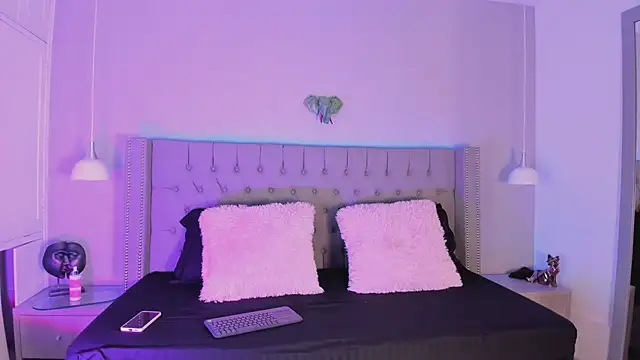 angelina honey  online show from 31, 3, 2026