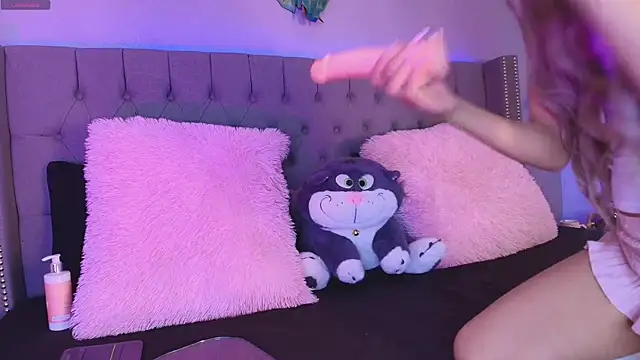 angelina honey  online show from 17, 4, 2026