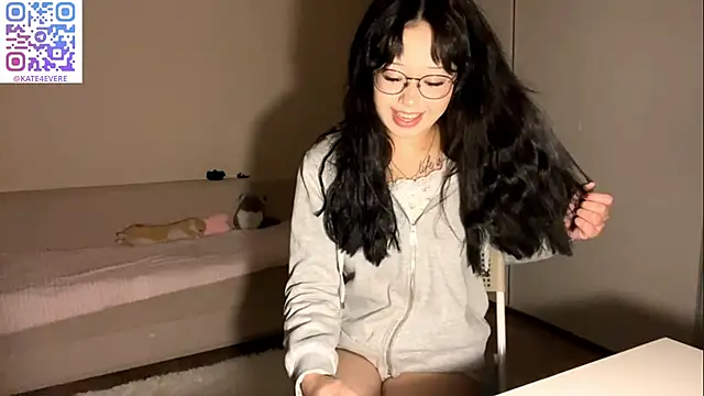 Snapshot of KateGlowee chatting on 18, 2, 2026 KateGlowee online show from 18, 2, 2026