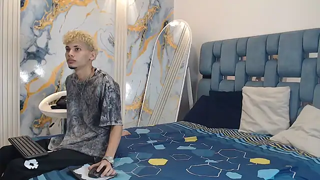 YOUNG BOYS HELL online show from 27, 5, 2026