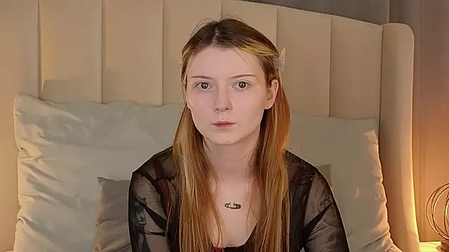 Snapshot of AlyssFrost chatting on 1, 5, 2026 AlyssFrost online show from 1, 5, 2026